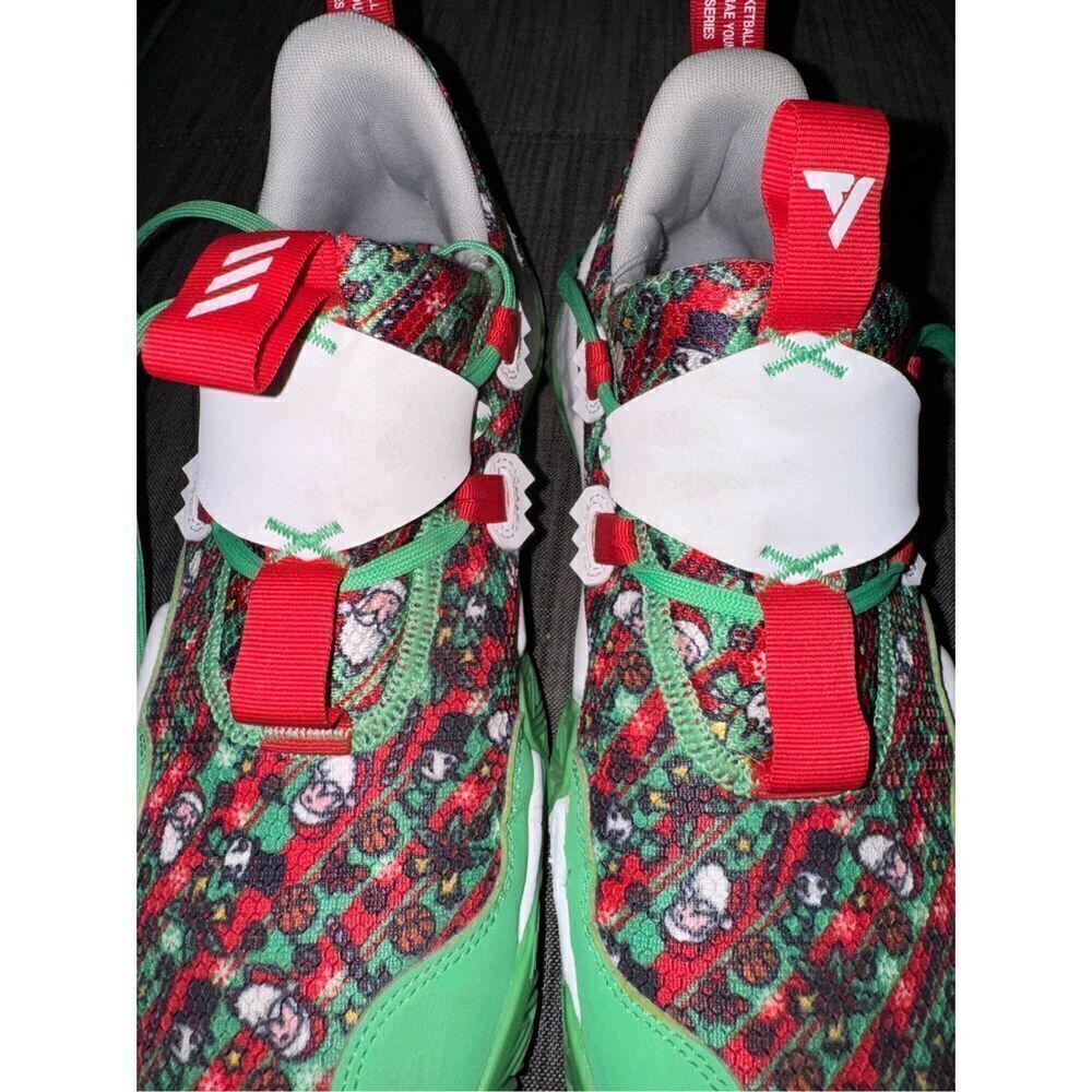 Adidas Trae Young 1 Christmas Shoes EUC SIZE 9.5 MENS - Picture 9 of 9